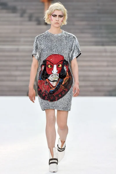 Look 29